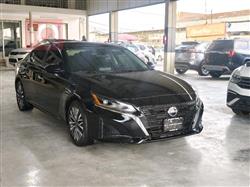 نيسان ألتيما